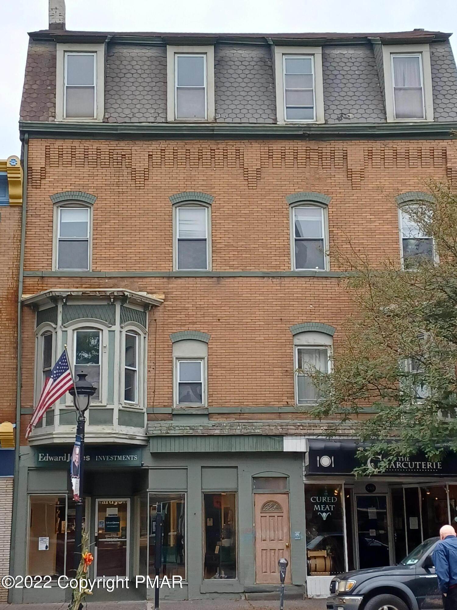 Commercial for Sale at 548 Main Street Stroudsburg, Pennsylvania 18360 United States