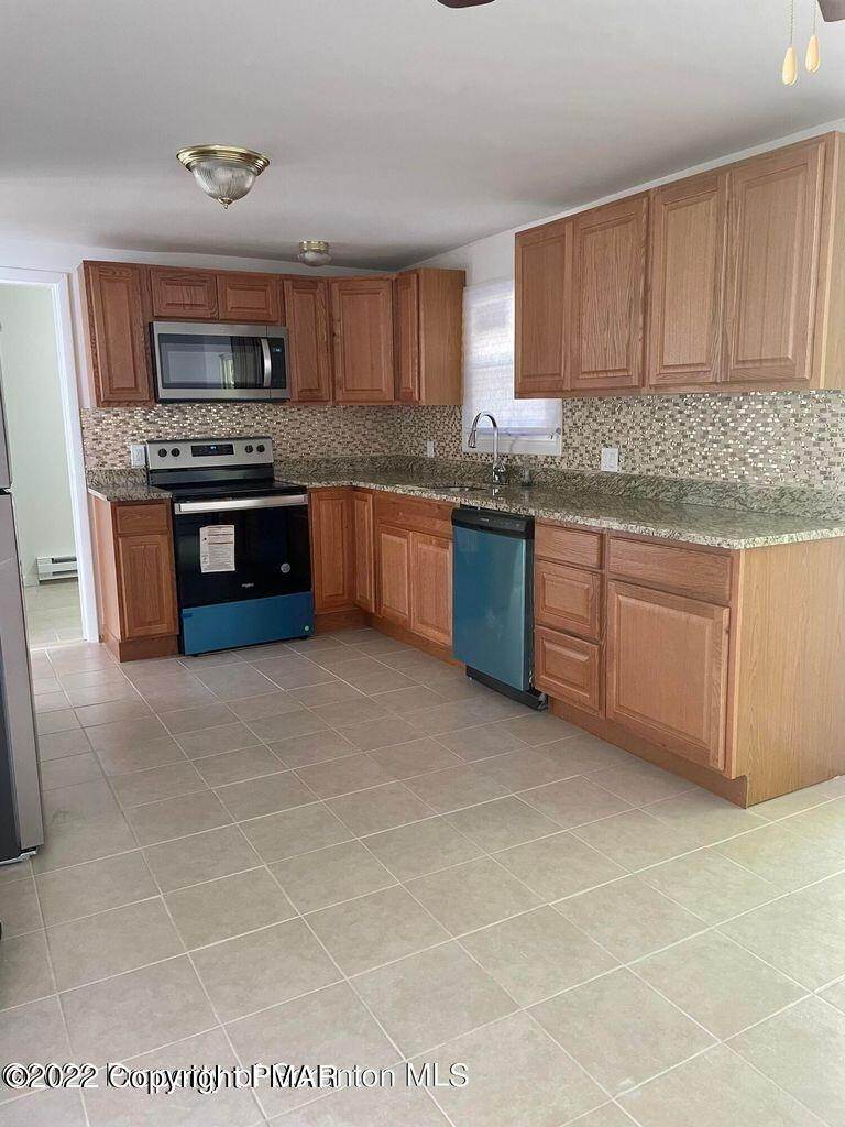 9. Single Family Homes for Sale at 1847 Shadyside Dr Tobyhanna, Pennsylvania 18466 United States