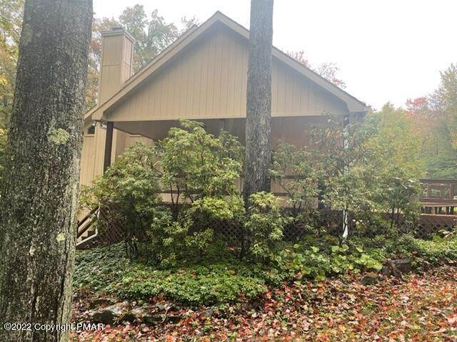 34. Single Family Homes for Sale at 130 Fawn Road Pocono Lake, Pennsylvania 18347 United States