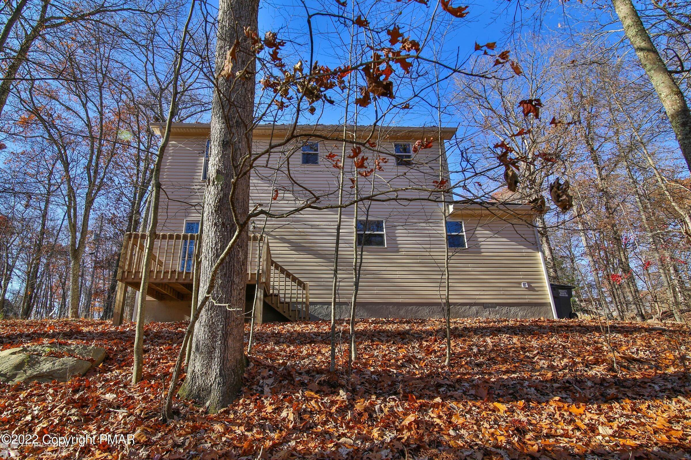 44. Single Family Homes for Sale at 3309 Trafalgar Ave East Stroudsburg, Pennsylvania 18302 United States