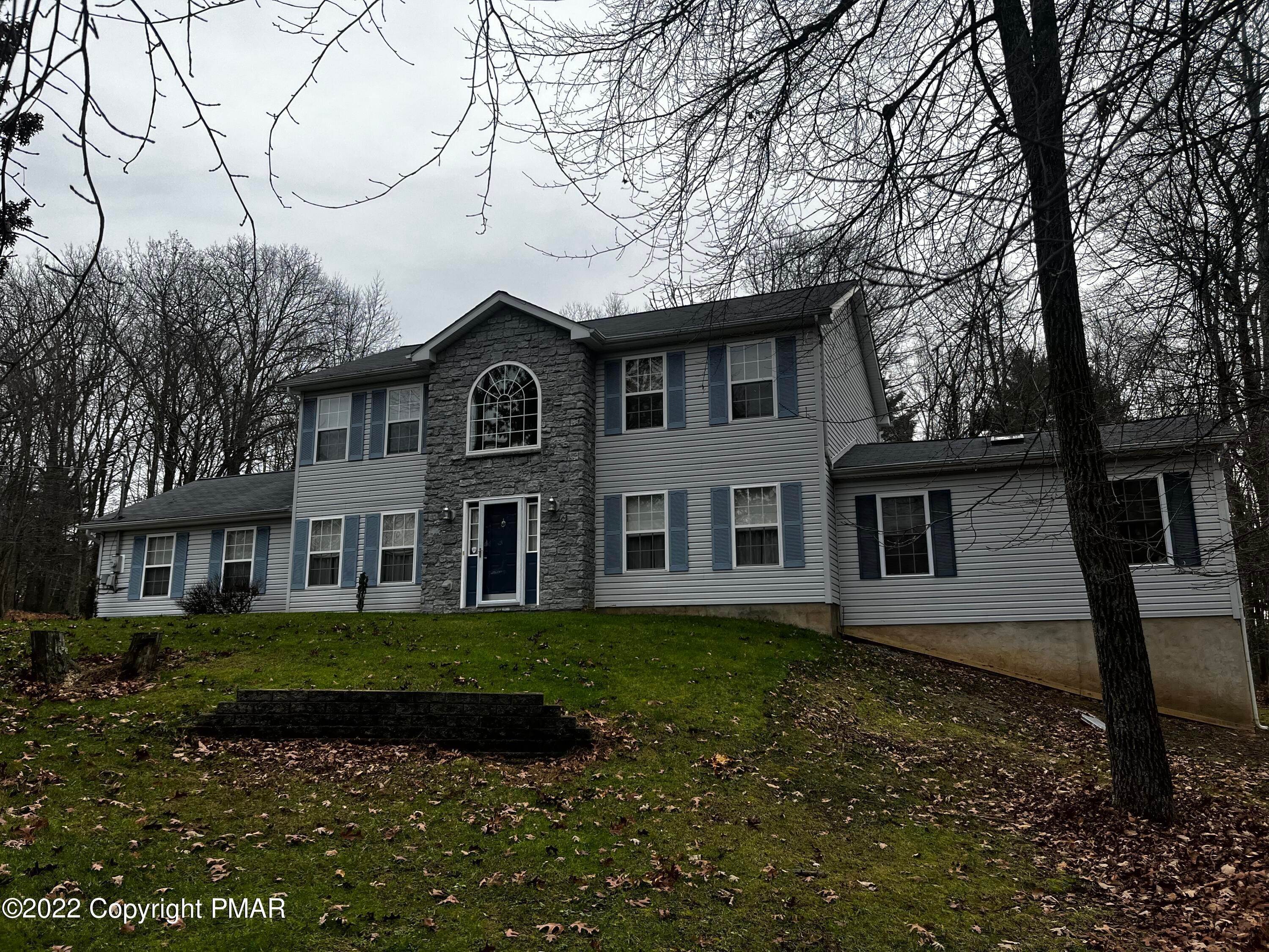 Single Family Homes for Sale at 2003 Gorden Ridge Dr East Stroudsburg, Pennsylvania 18302 United States