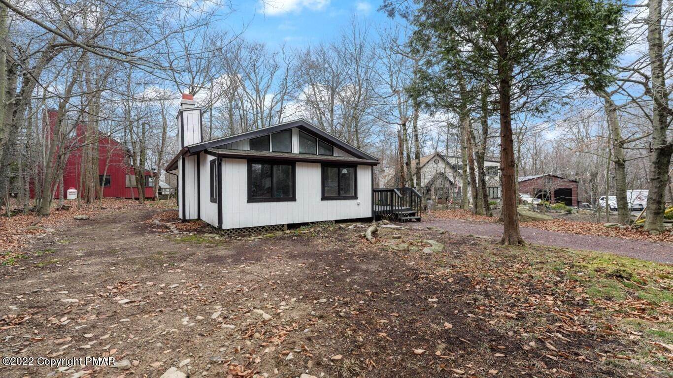 25. Single Family Homes for Sale at 3015 Briarwood Dr Tobyhanna, Pennsylvania 18466 United States