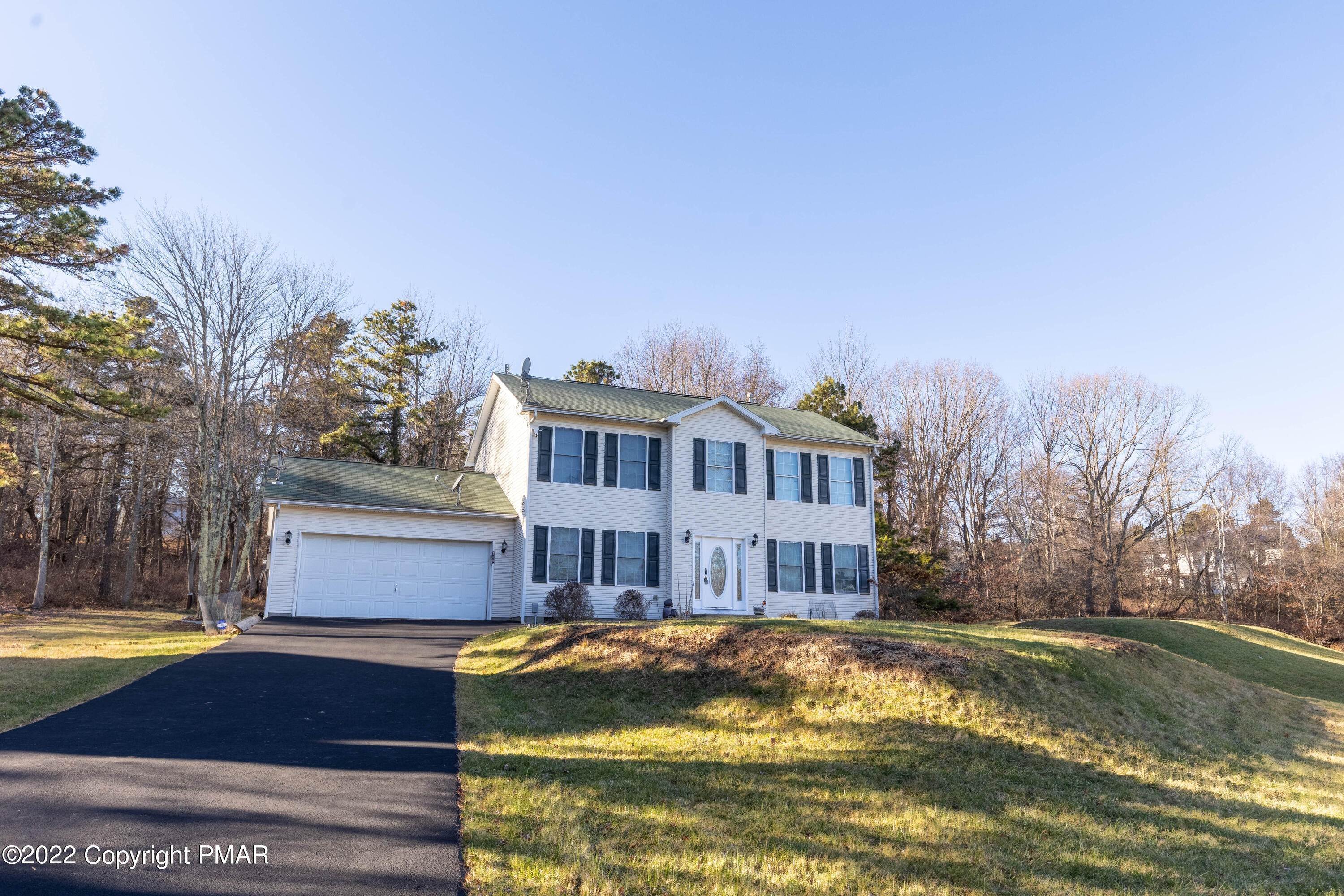 1. Single Family Homes for Sale at 185 Granite Rd Long Pond, Pennsylvania 18334 United States
