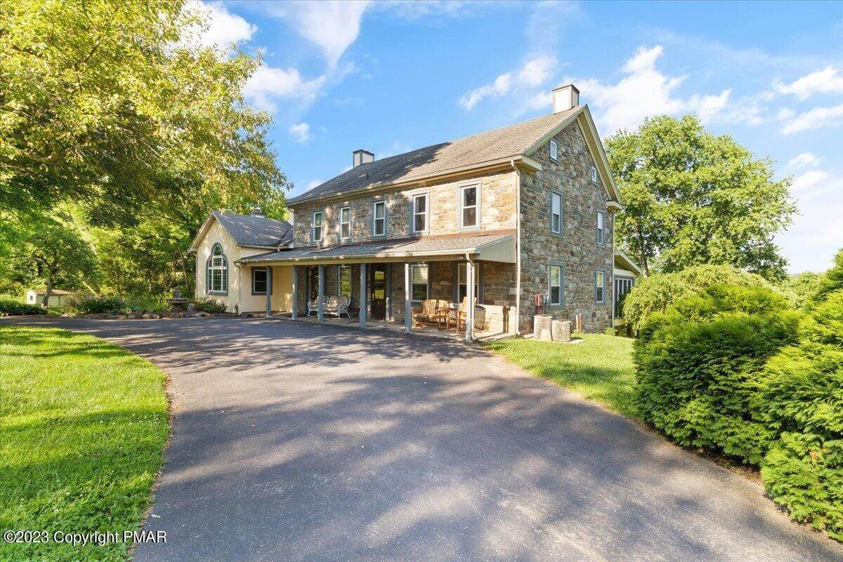 2. Single Family Homes for Sale at 1118 Belvidere Corner Road Mount Bethel, Pennsylvania 18343 United States