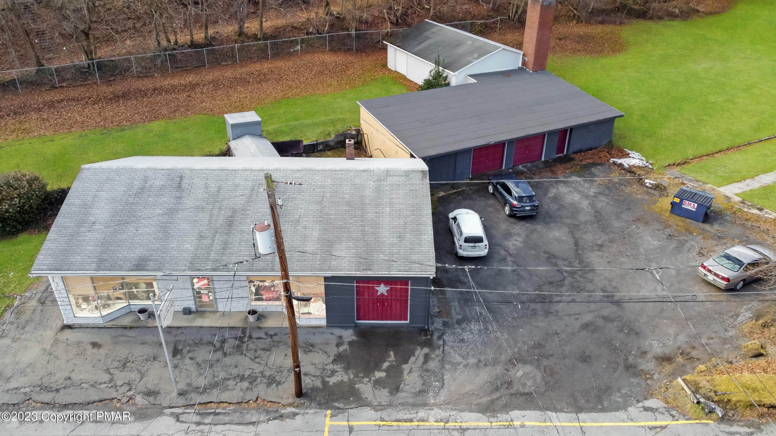 Commercial for Sale at 501 W Broad Street Tamaqua, Pennsylvania 18252 United States