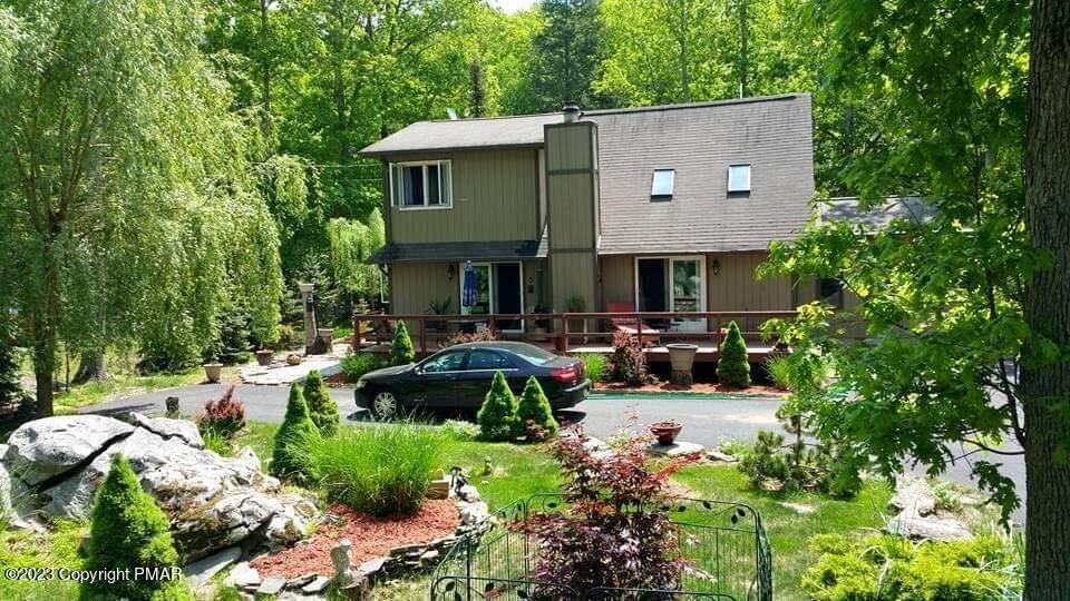Single Family Homes for Sale at 403 Saunders Dr Bushkill, Pennsylvania 18324 United States