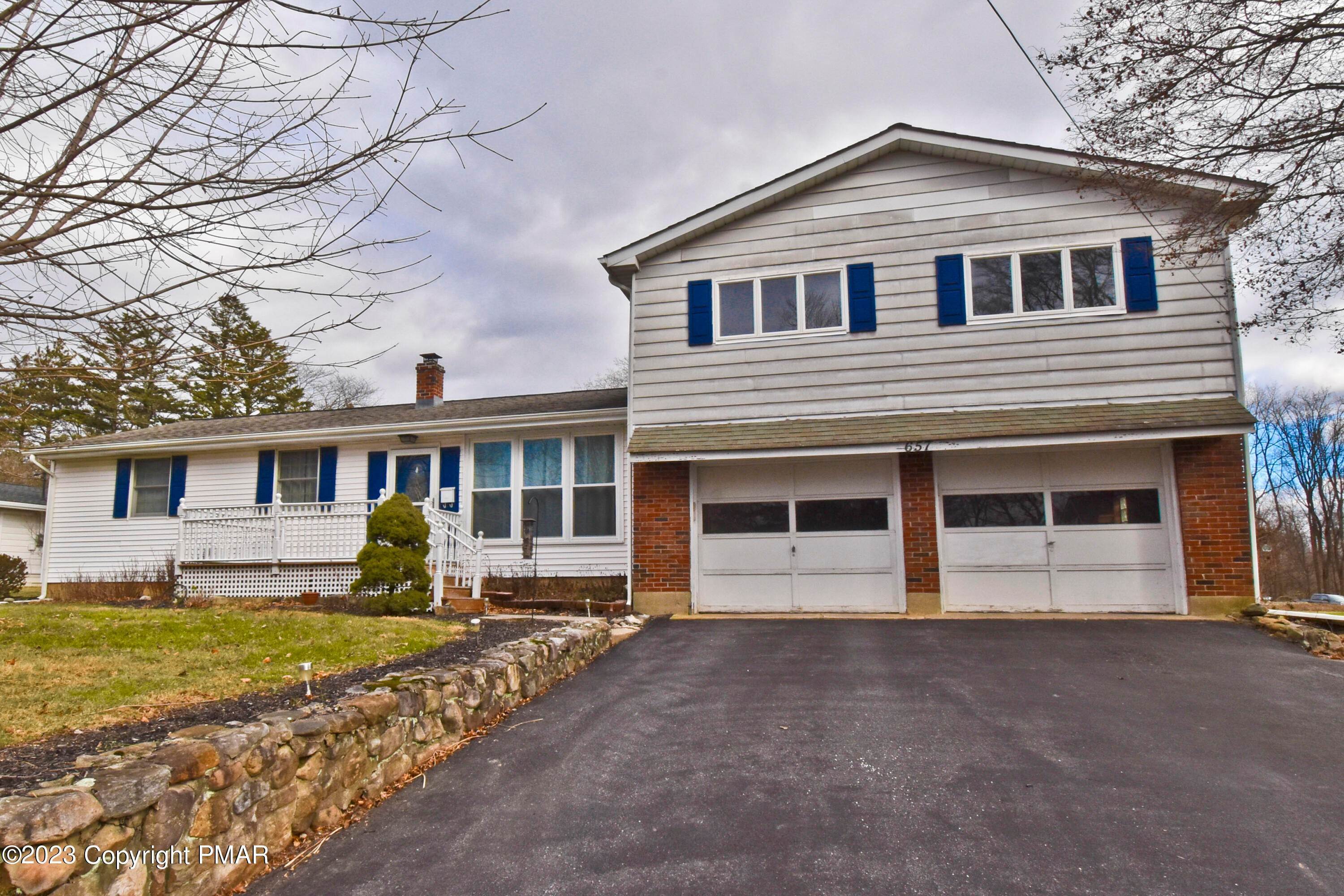 Single Family Homes for Sale at 657 Blue Ridge Ave Bangor, Pennsylvania 18013 United States