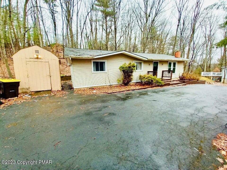 Single Family Homes for Sale at 2122 Sky High Drive Bartonsville, Pennsylvania 18321 United States
