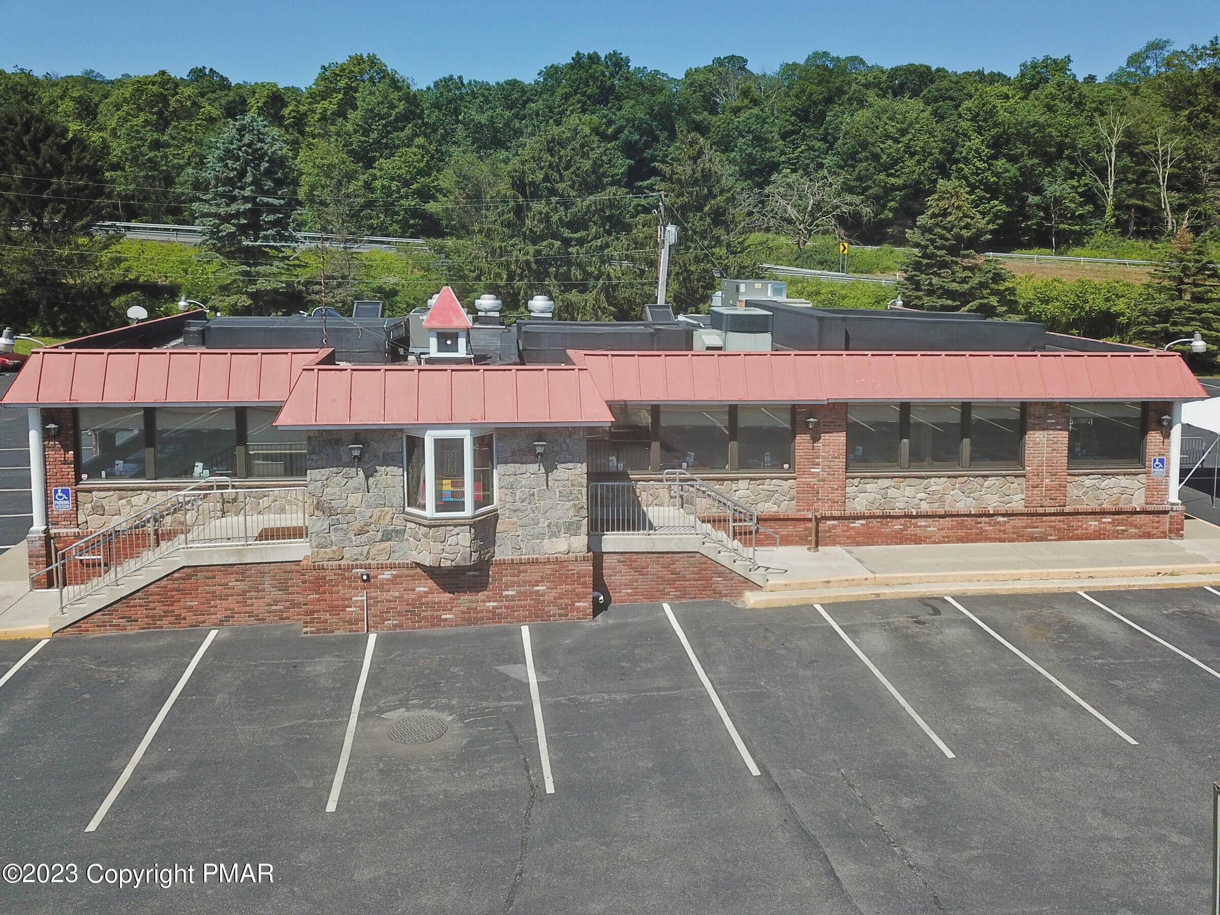 3. Commercial for Sale at 2576 Route 611 Route Scotrun, Pennsylvania 18355 United States