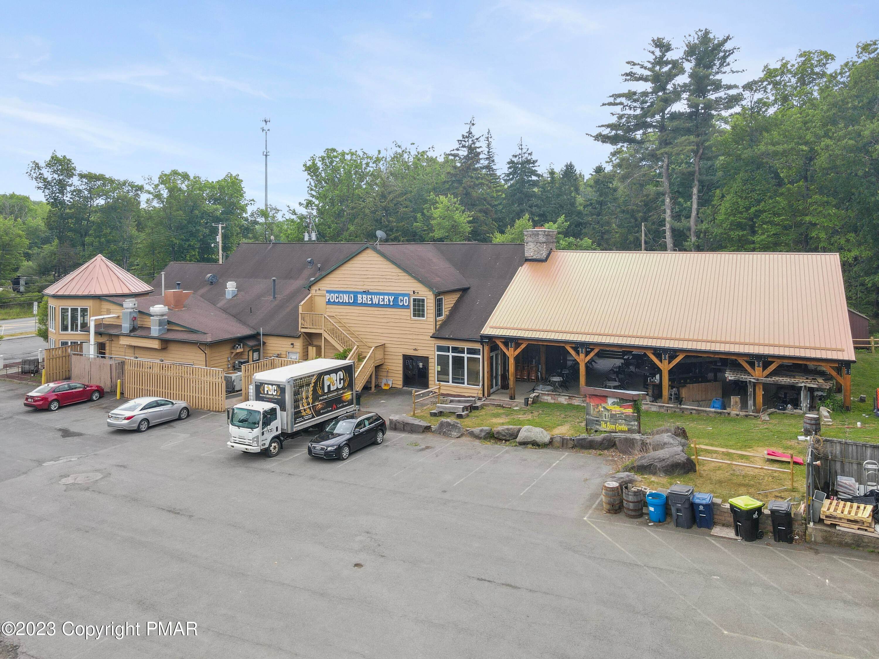 21. Commercial for Sale at 2092 Route 611 Swiftwater, Pennsylvania 18370 United States