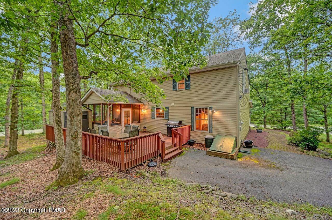 8. Single Family Homes for Sale at 3106 Winsford Way Bushkill, Pennsylvania 18324 United States