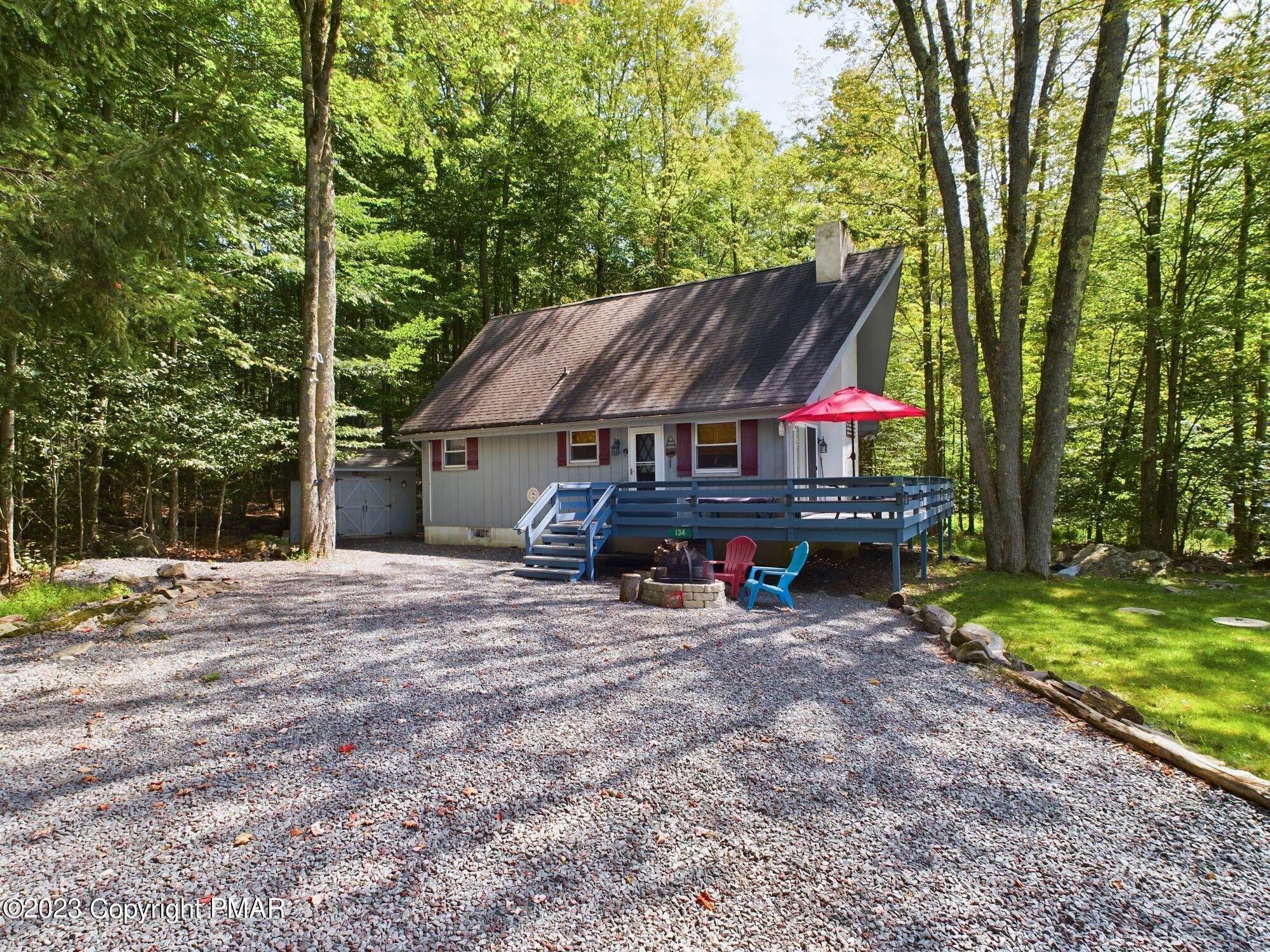 35. Single Family Homes for Sale at 134 Tenicum Trail Pocono Lake, Pennsylvania 18347 United States