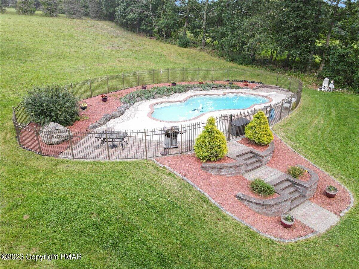 55. Single Family Homes for Sale at 5714 Neola Road Stroudsburg, Pennsylvania 18360 United States