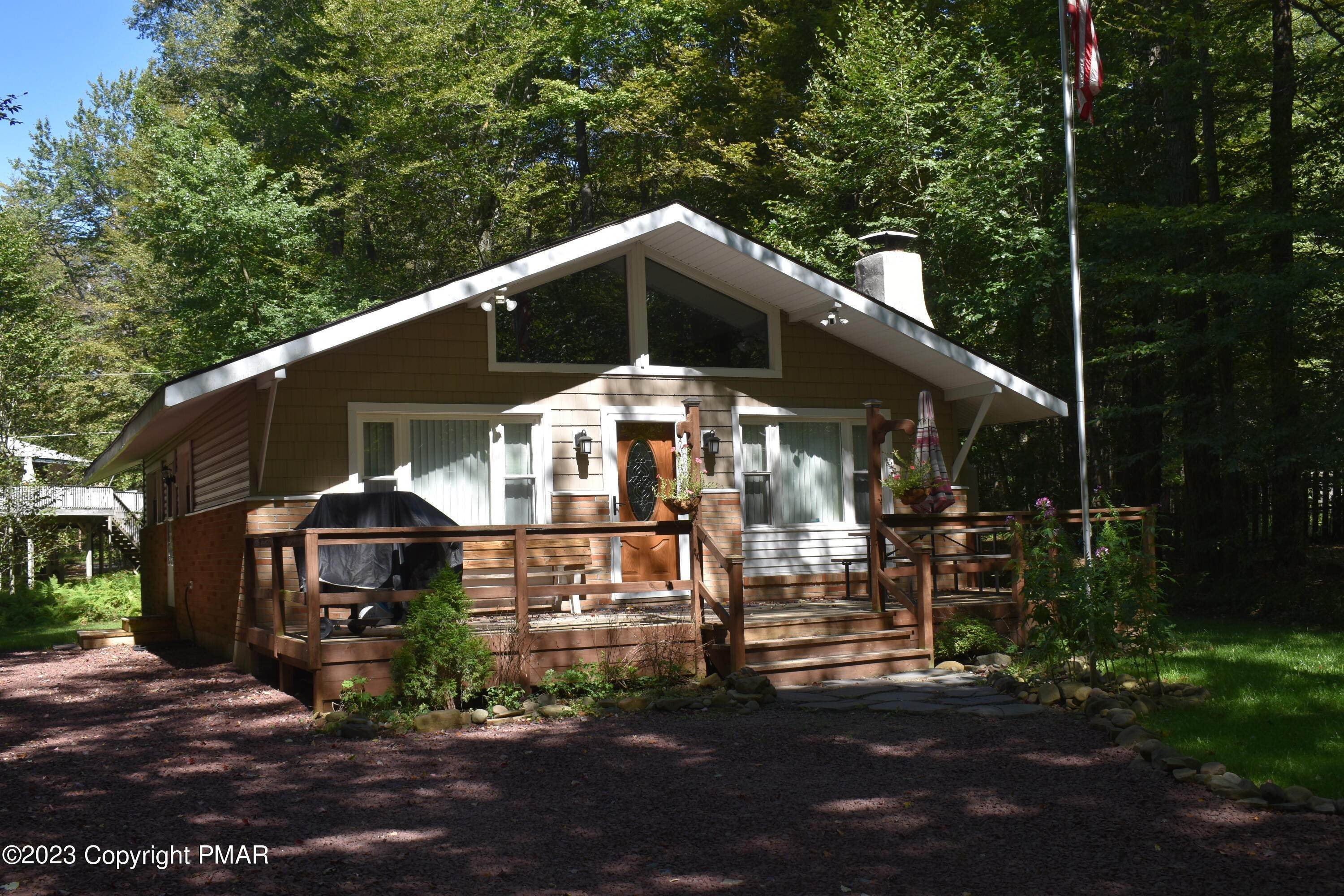 2. Single Family Homes for Sale at 117 Charles Lane Pocono Lake, Pennsylvania 18347 United States