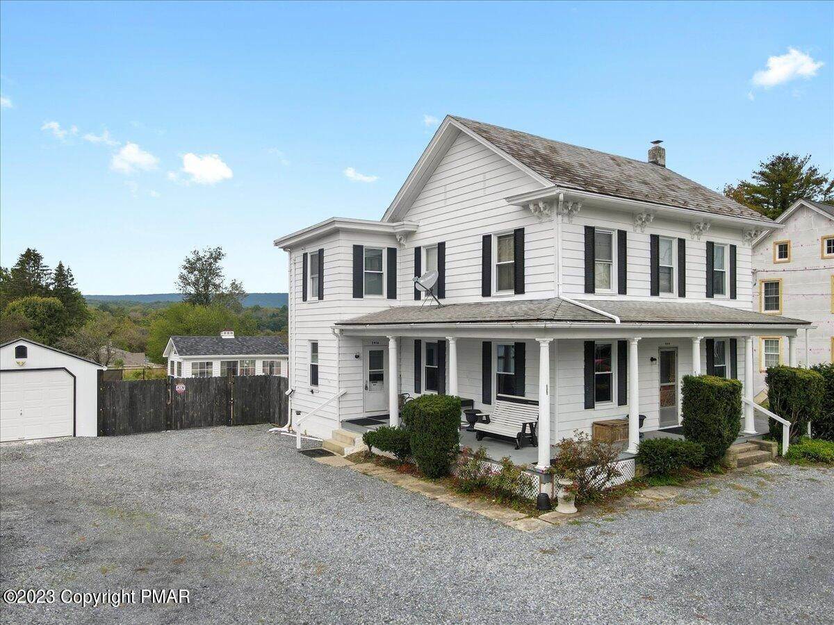 5. Single Family Homes for Sale at 2916 N Delaware Drive Mount Bethel, Pennsylvania 18343 United States