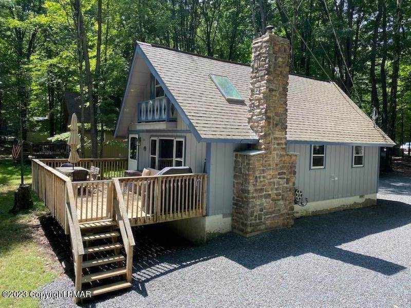25. Single Family Homes for Sale at 114 Honovi Drive Pocono Lake, Pennsylvania 18347 United States