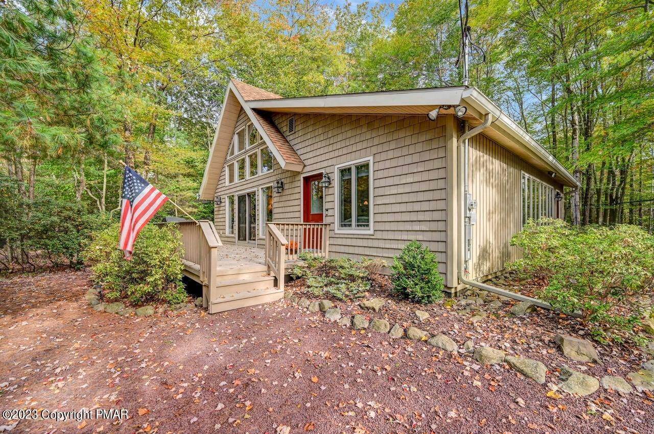 2. Single Family Homes for Sale at 204 Split Rock Lane Pocono Pines, Pennsylvania 18350 United States