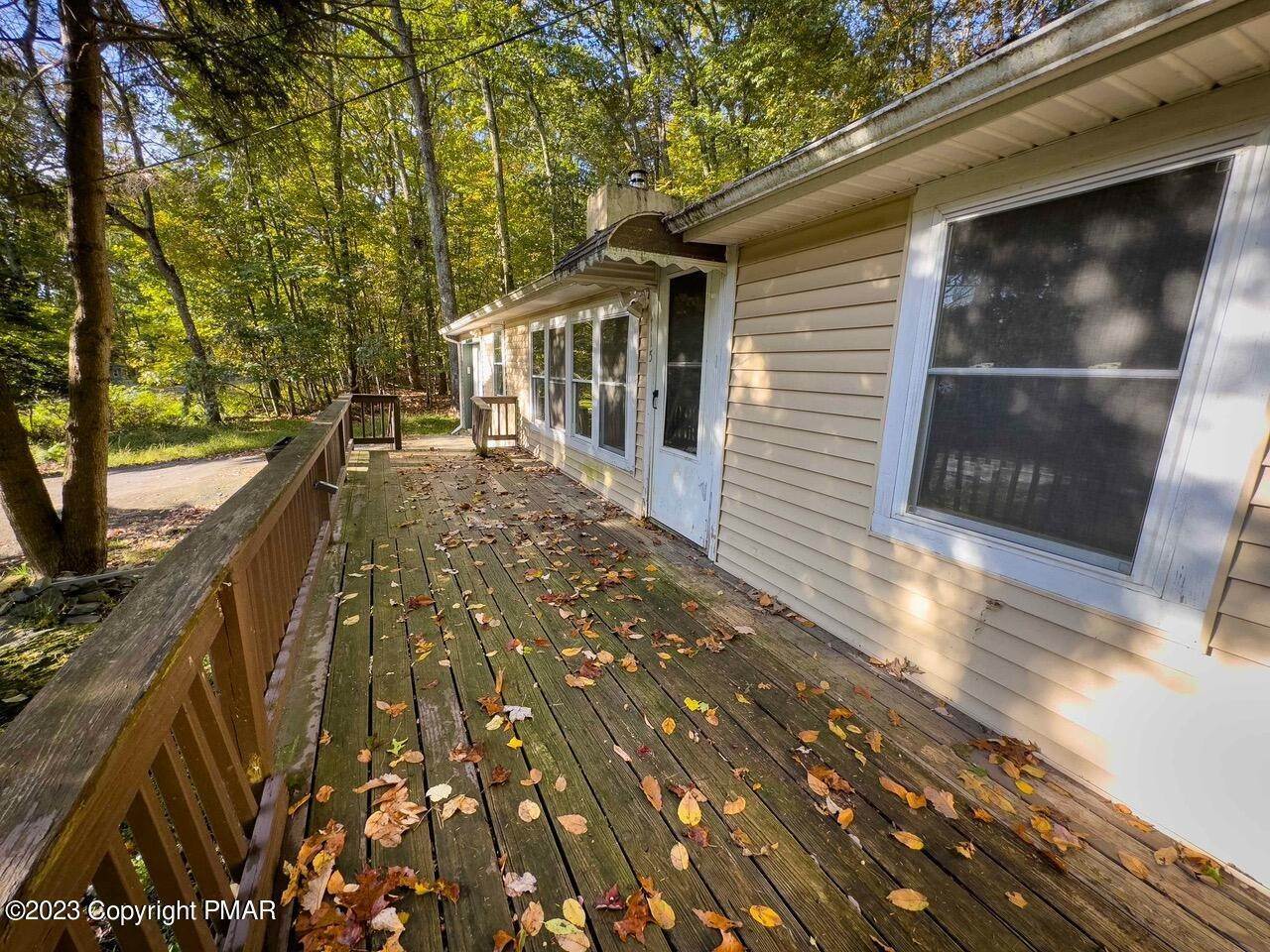 2. Single Family Homes for Sale at 115 Hawthorne Drive Dingmans Ferry, Pennsylvania 18328 United States