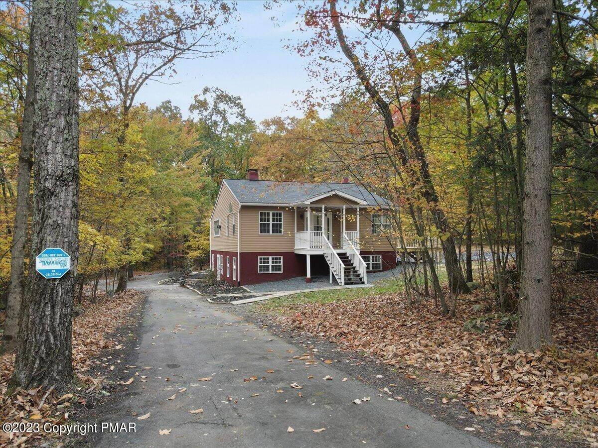 2. Single Family Homes for Sale at 325 Carnation Road East Stroudsburg, Pennsylvania 18302 United States