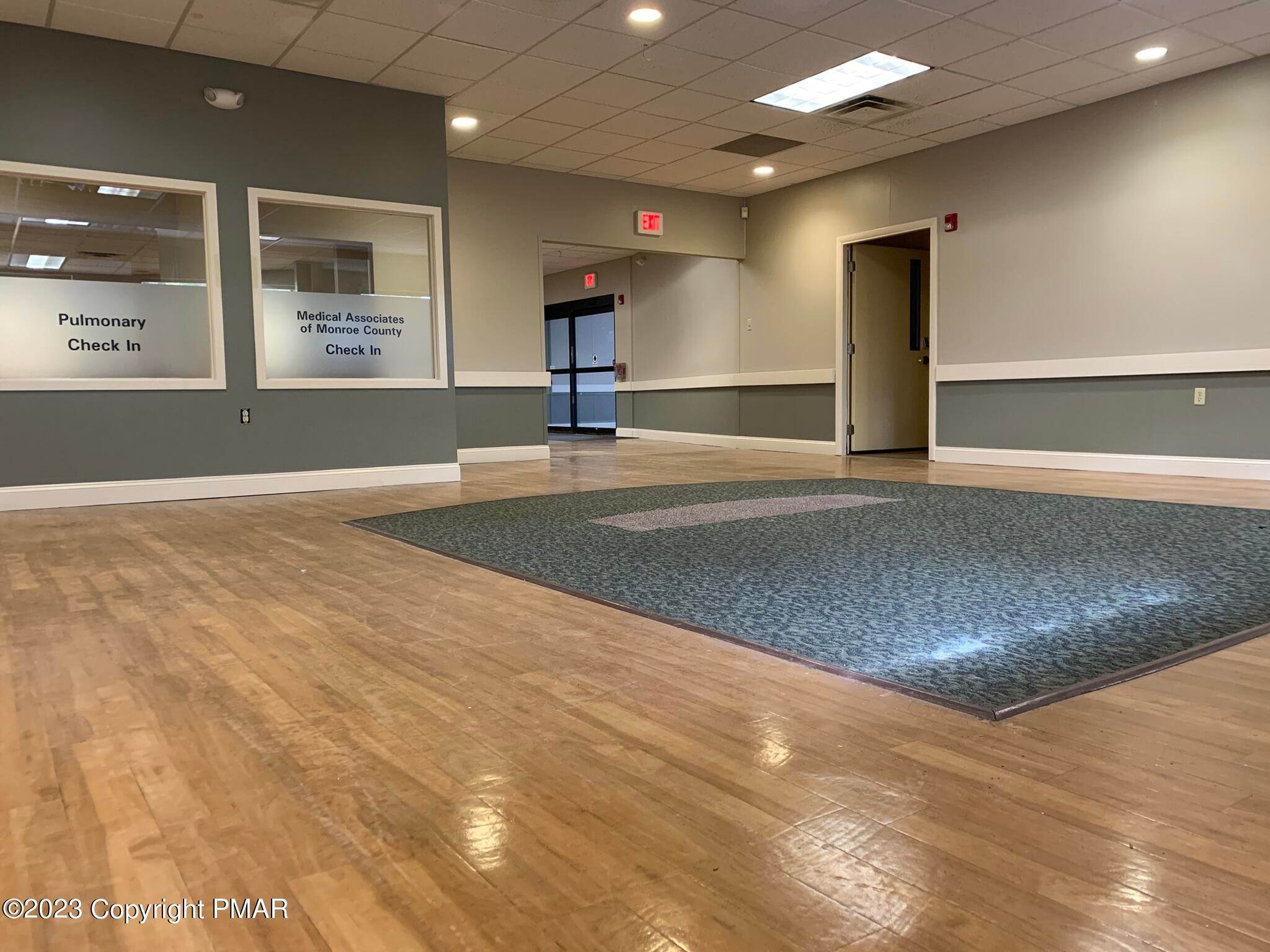 4. Commercial for Sale at 239 E. Brown St., Upper Level East Stroudsburg, Pennsylvania 18301 United States