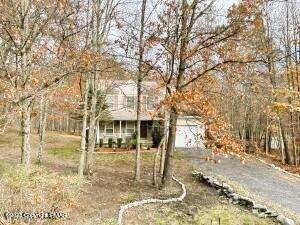Single Family Homes for Sale at 1080 Lancaster Drive Bushkill, Pennsylvania 18324 United States