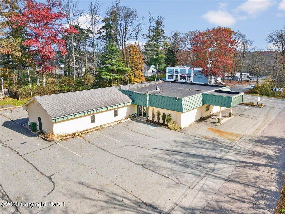 13. Commercial for Sale at 993 Route 390 Route Cresco, Pennsylvania 18326 United States