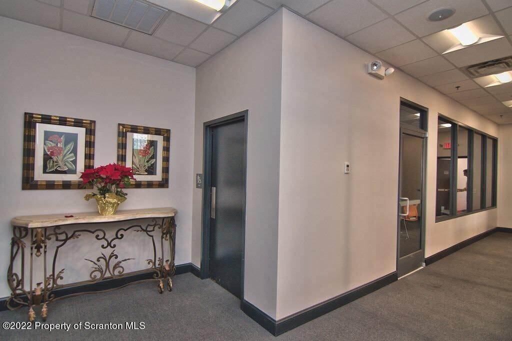 44. Commercial for Rent at 400 Wyoming Ave Scranton, Pennsylvania 18503 United States