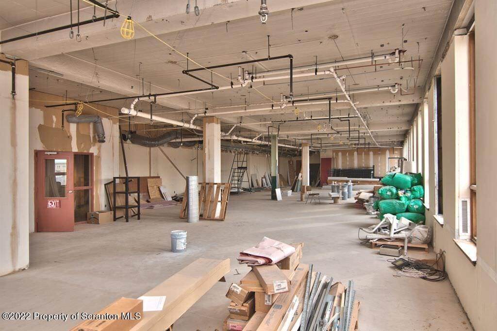 12. Commercial for Rent at 400 Wyoming Ave Scranton, Pennsylvania 18503 United States