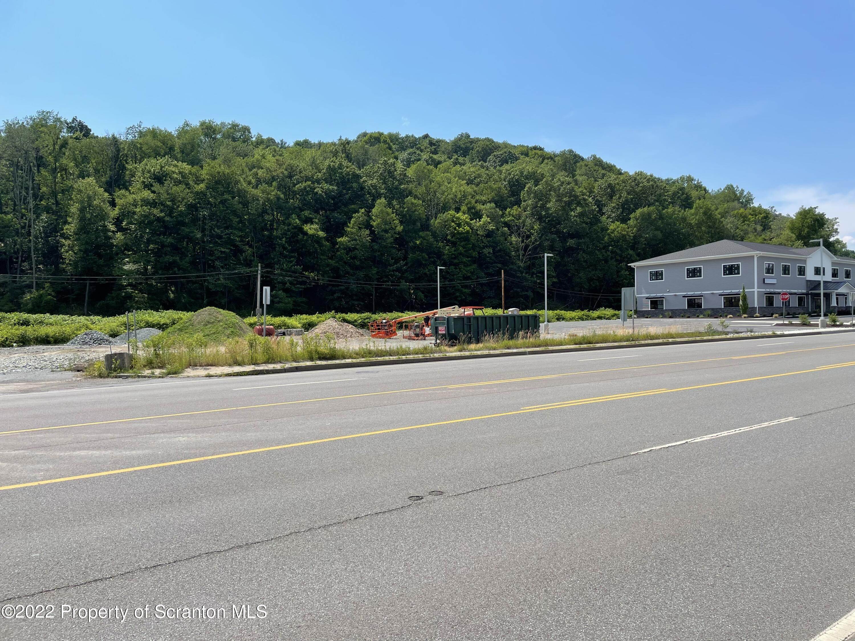 5. Commercial for Rent at 621 Northern Blvd South Abington Township, Pennsylvania 18411 United States