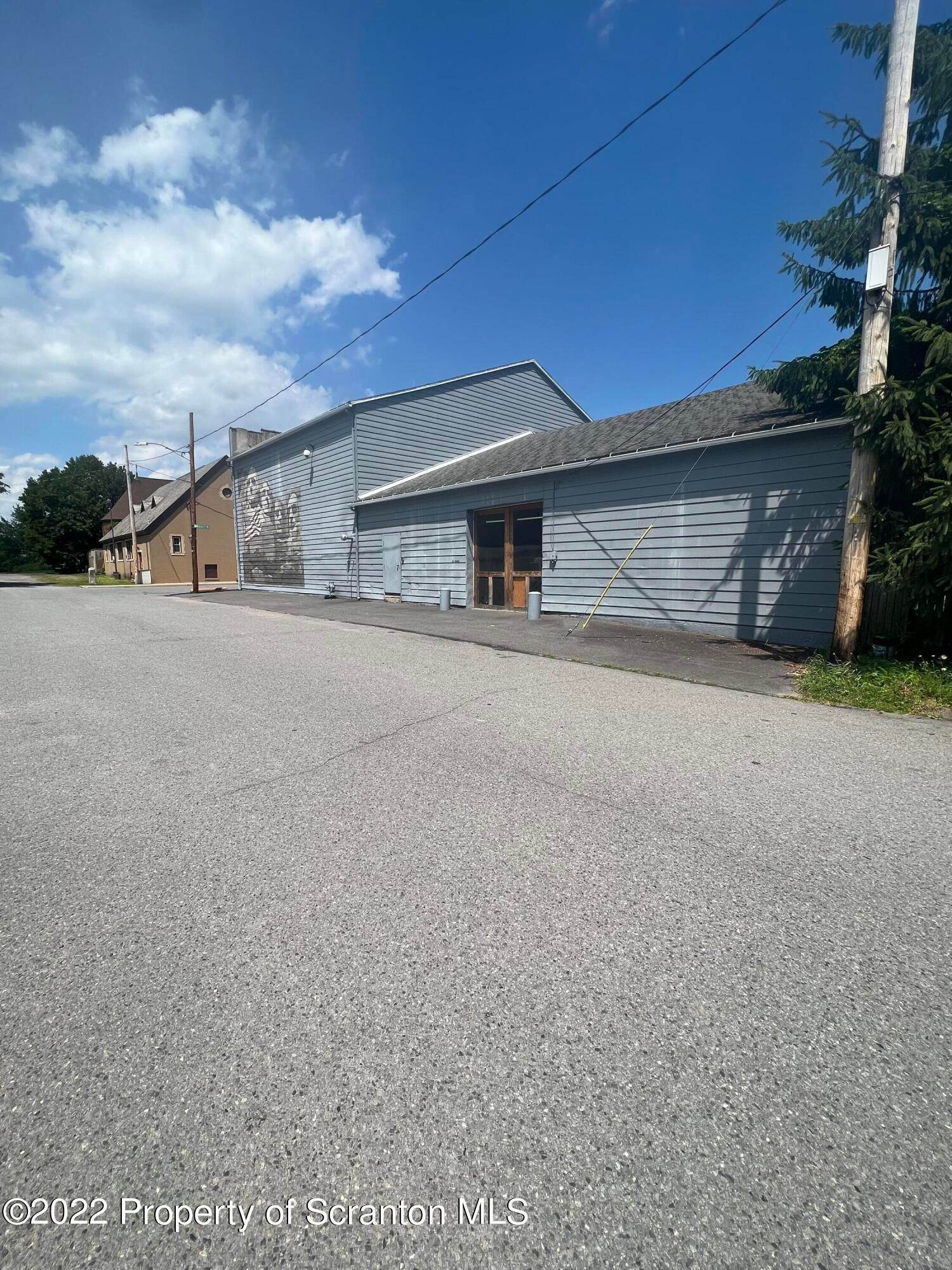 6. Commercial for Sale at 1 Trinity Pl Carbondale, Pennsylvania 18407 United States