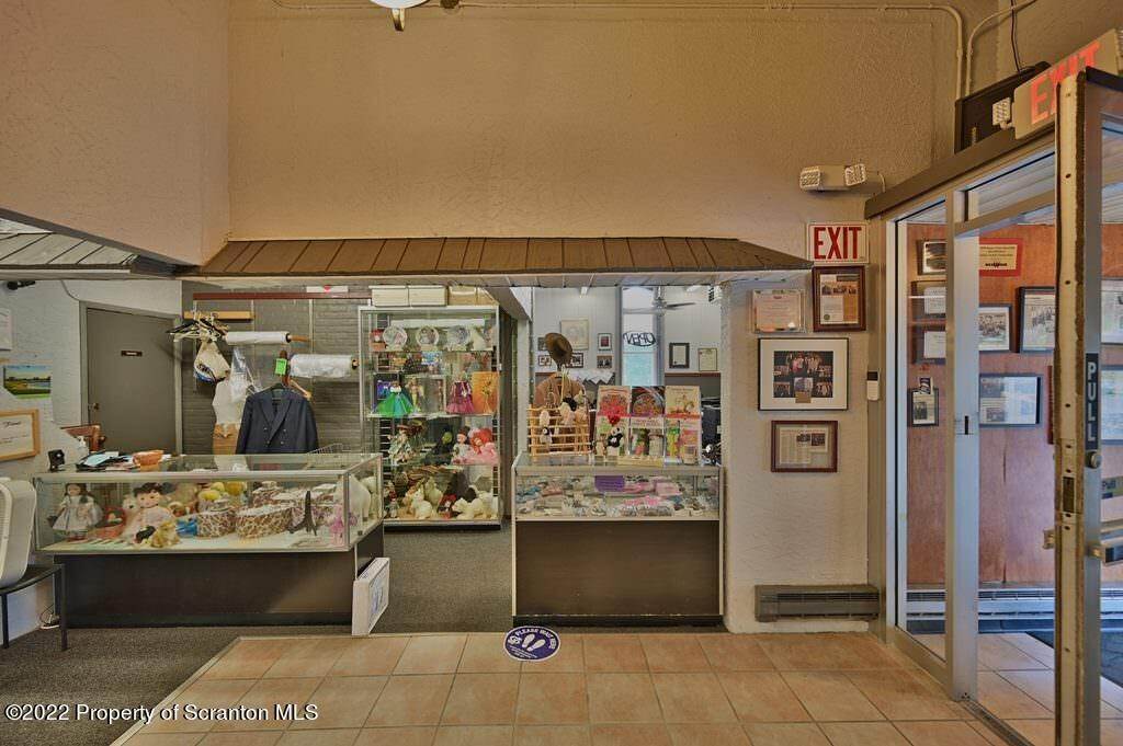 8. Commercial for Sale at 75 William St Pittston, Pennsylvania 18640 United States
