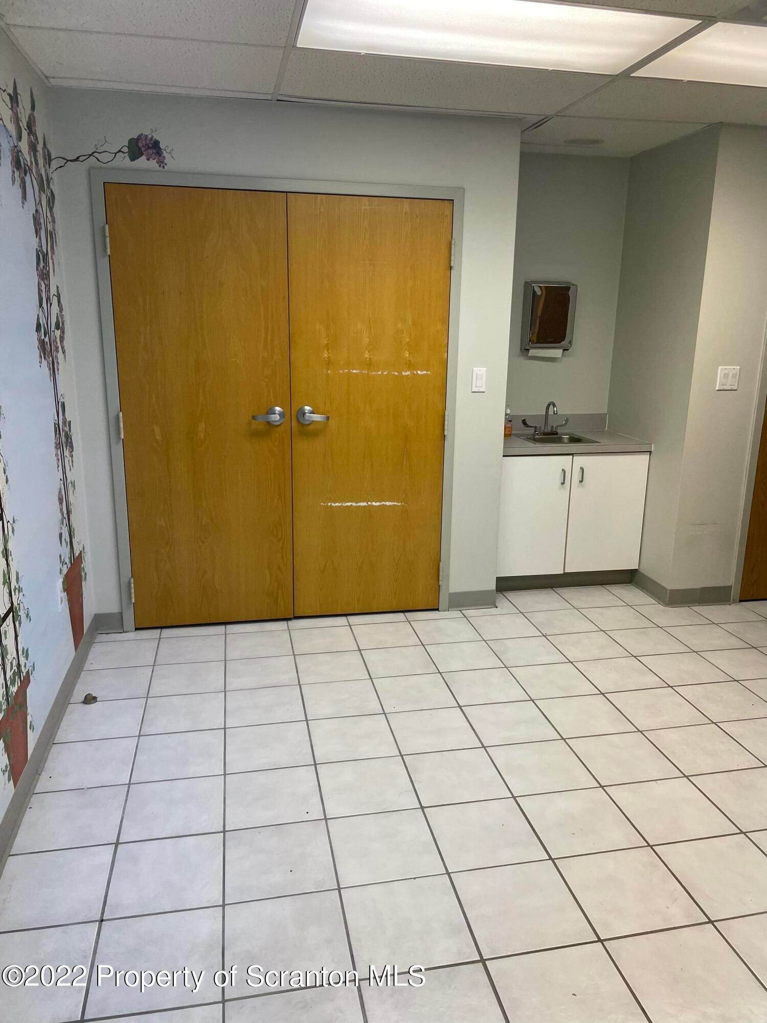 22. Commercial for Rent at 105 Layton Rd Clarks Summit, Pennsylvania 18411 United States