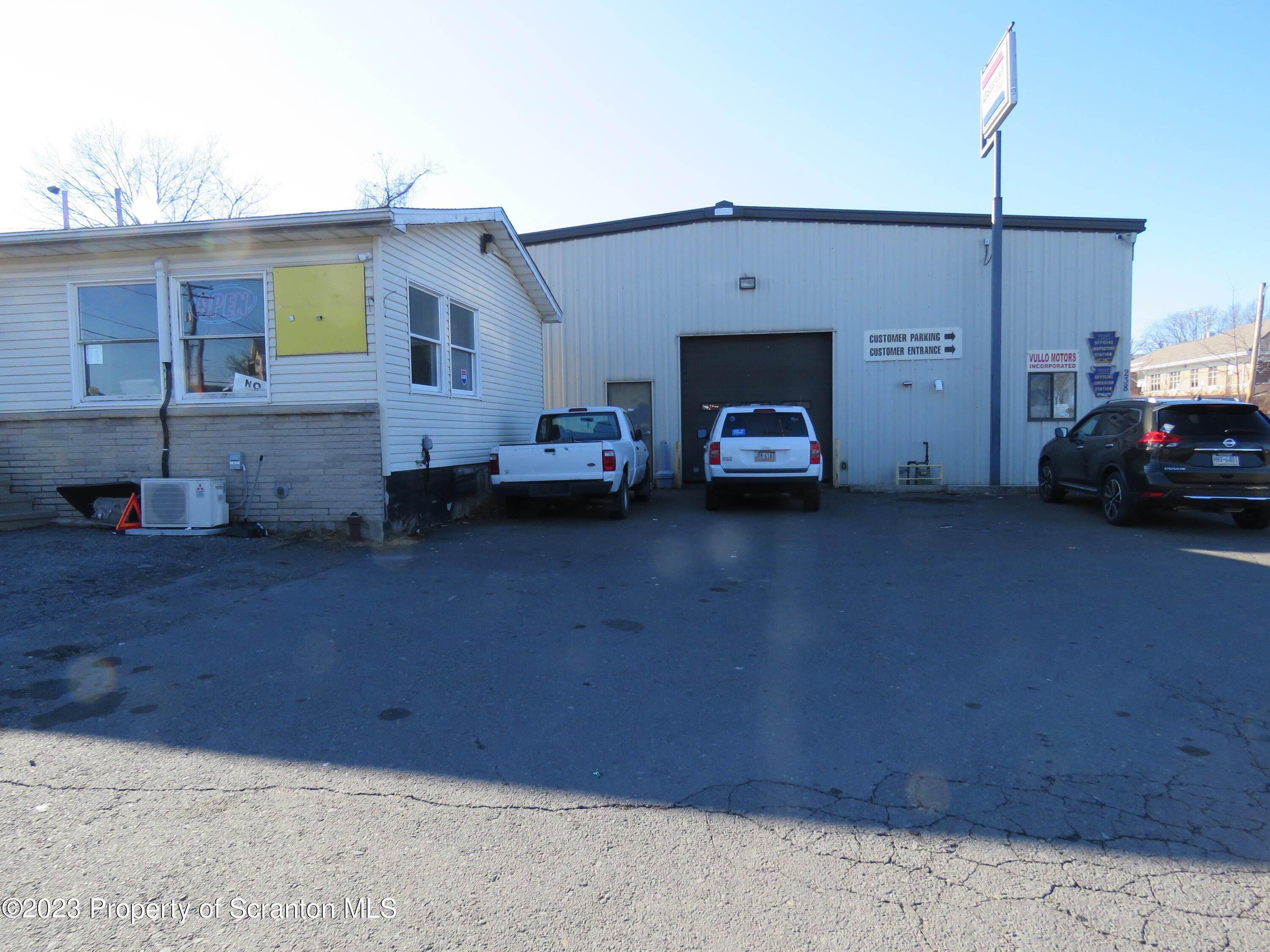 Commercial for Sale at 238 Railroad Ave Scranton, Pennsylvania 18505 United States