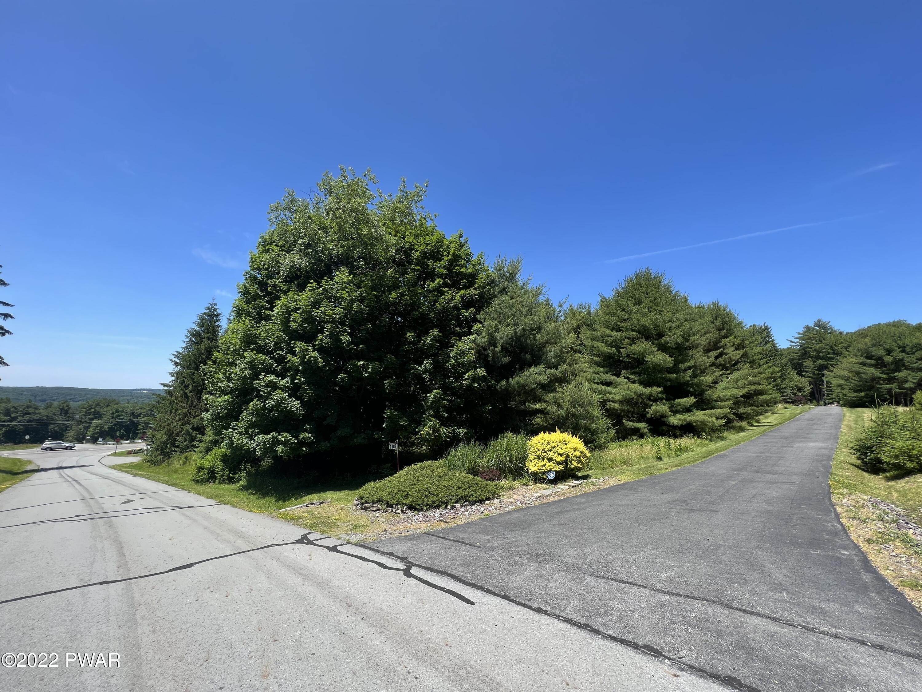 Land for Sale at Manor Woods Court Paupack, Pennsylvania 18451 United States