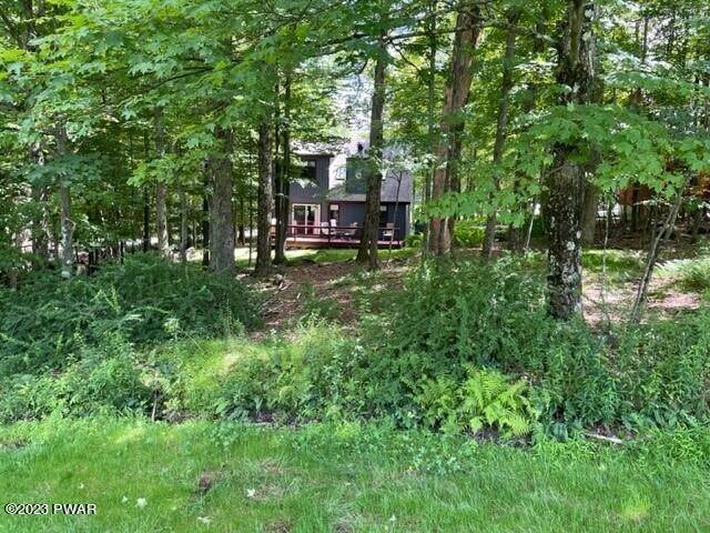 28. Single Family Homes for Sale at 233 S Fairway Drive Lake Ariel, Pennsylvania 18436 United States