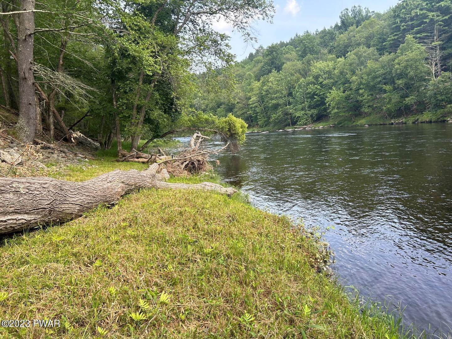 39. Land for Sale at Pa Route 590 Lackawaxen, Pennsylvania 18435 United States
